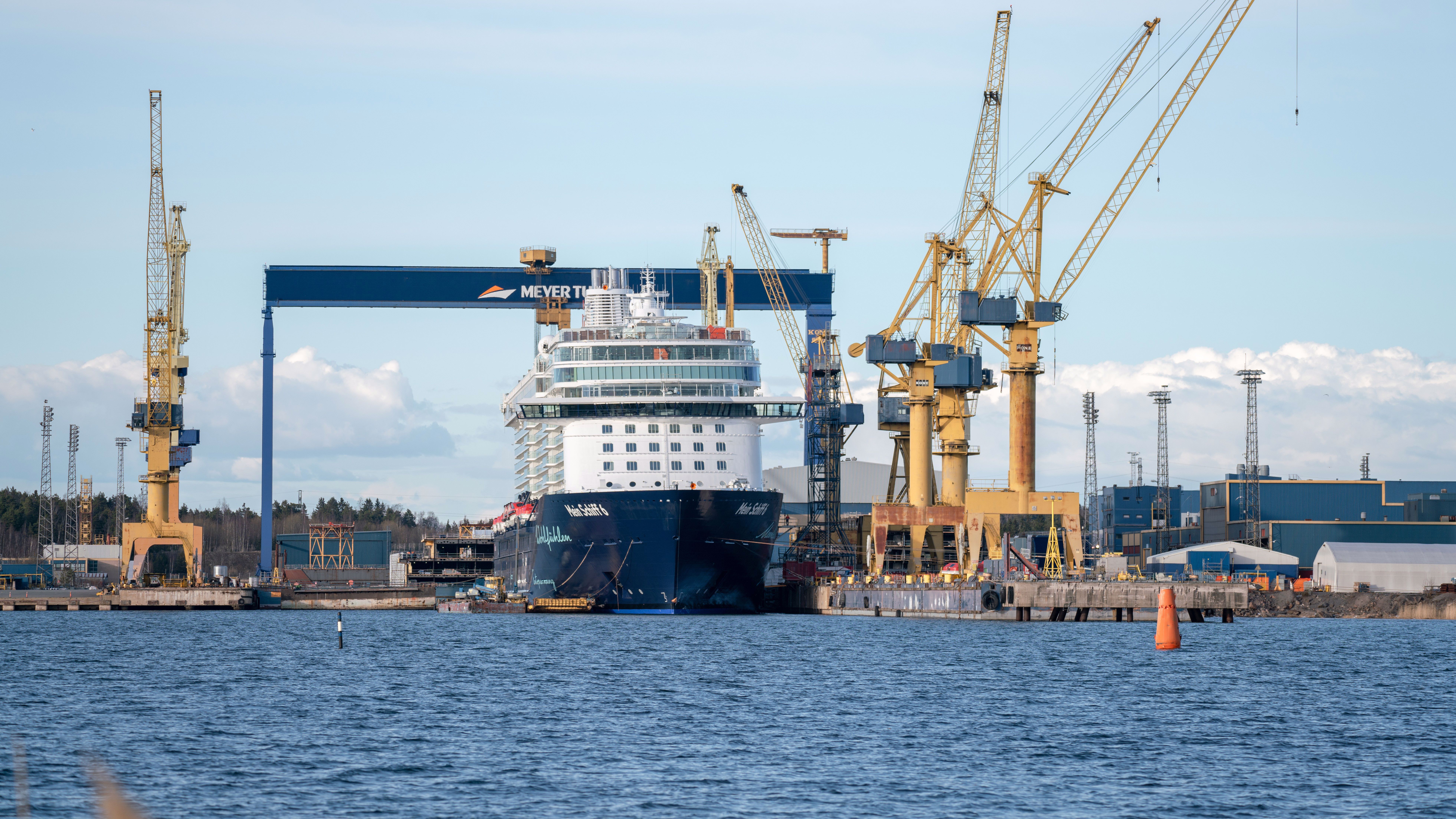 Shipbuilding and Maritime Technology: urgent EU action required to keep the sector afloat